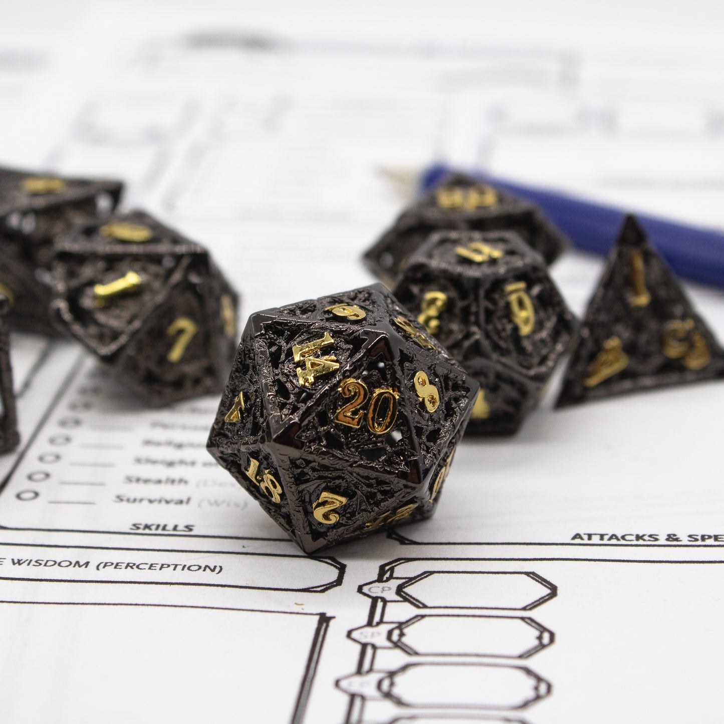 Hollow Metal Dragon - Black & Gold