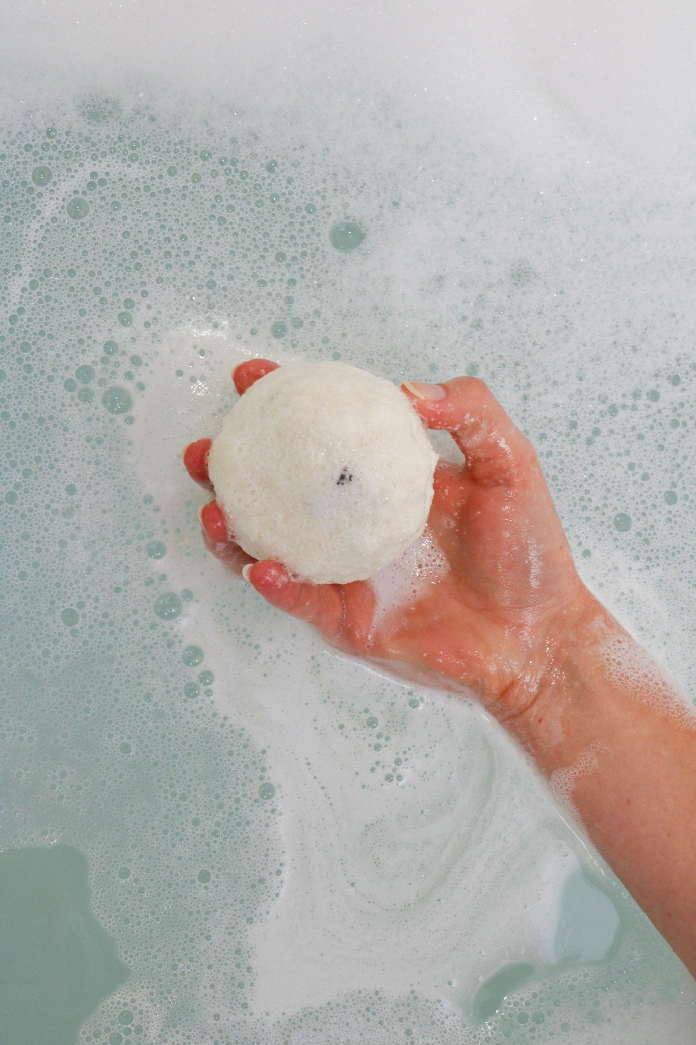 Snowberry Bath Bomb